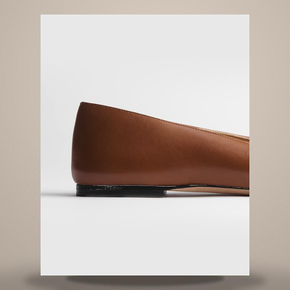 DIOR Medallion Buckle Loafers New Marron White Lambskin KDF215LAB S49M