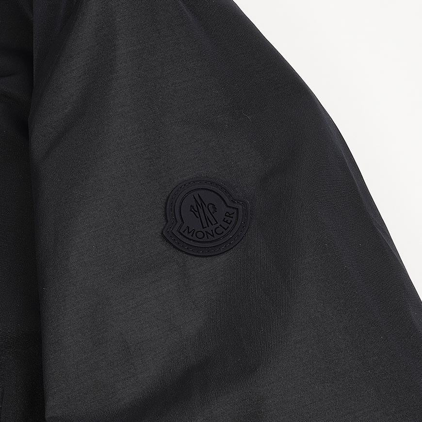 Moncler Women’s Logo Patch Shirt 2F00003 5996M 999