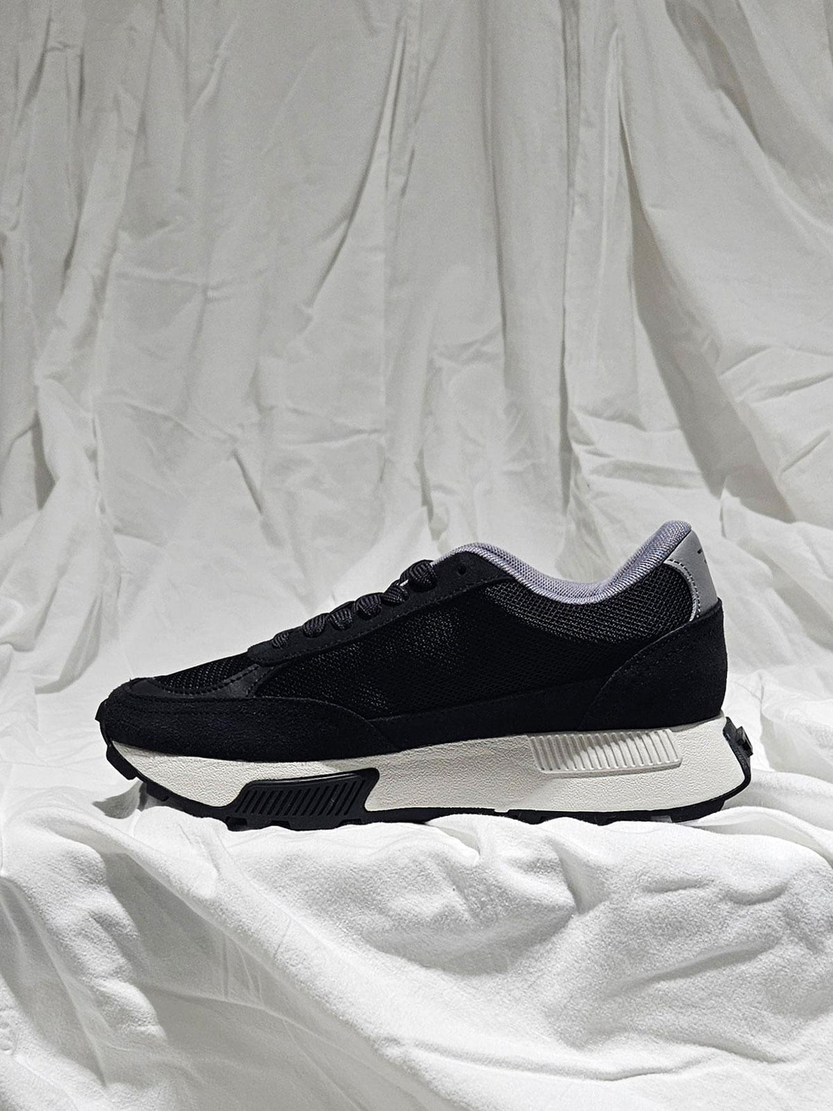 DIESEL White STYCHE D W Low-Top Sneakers Y03346 PR173 HA140 Y03346PR173 HA140