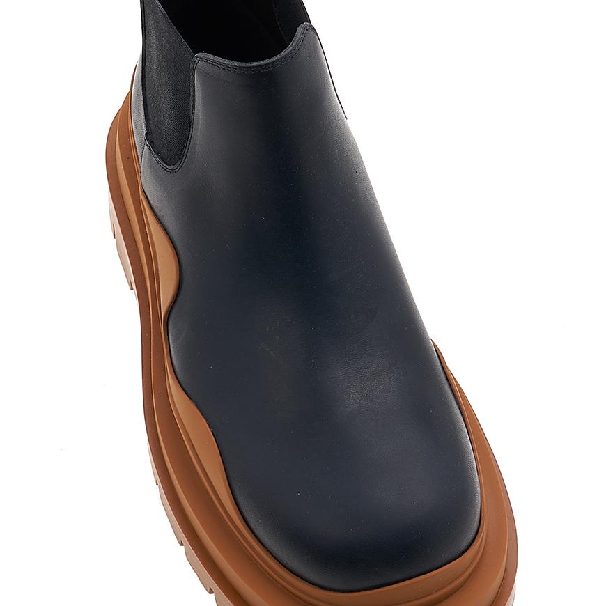Bottega Veneta Tire Chelsea Boots Men’s Black Leather