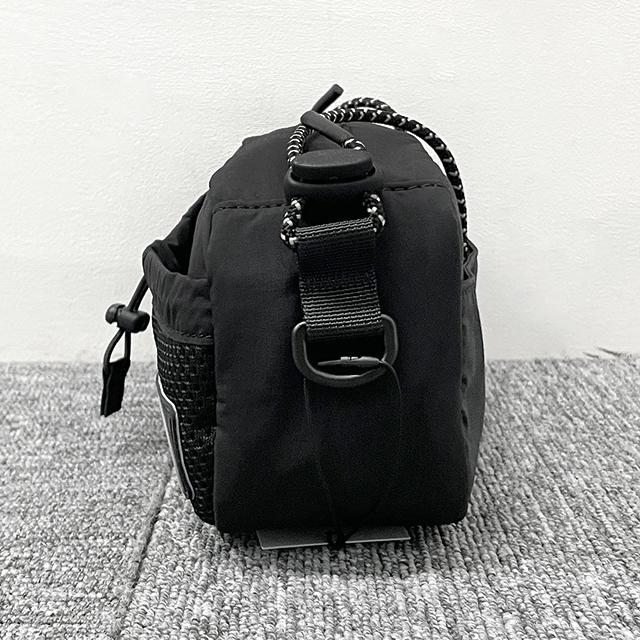 Maison Kitsune Flash Fox Crossbody Bag Unisex NM05173WQ4034 P199