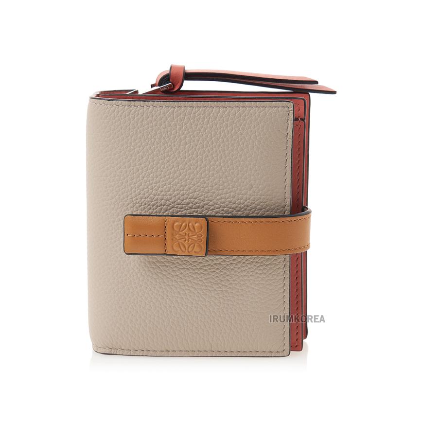 LOEWE Women’s Compact Zip Bifold Wallet Leather Beige C660 Z41X02