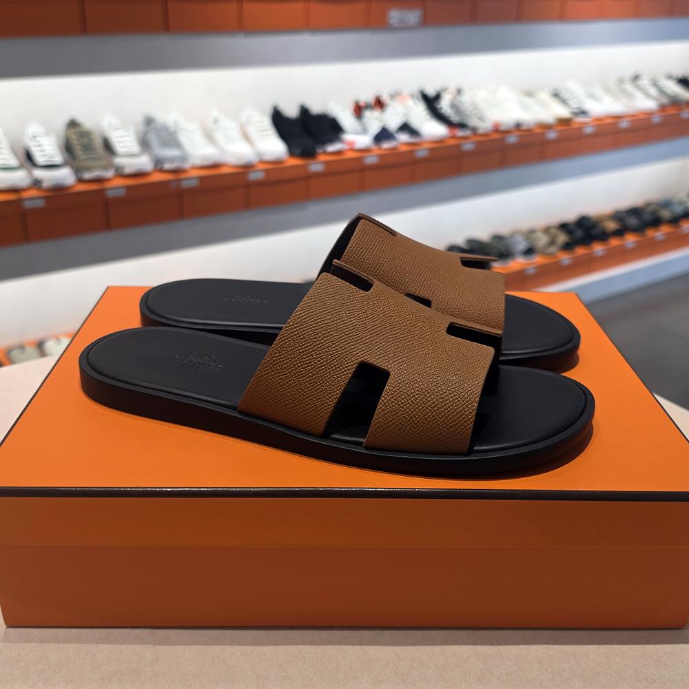 HERMES Men’s Izmir Brown Black Leather Slide Sandals