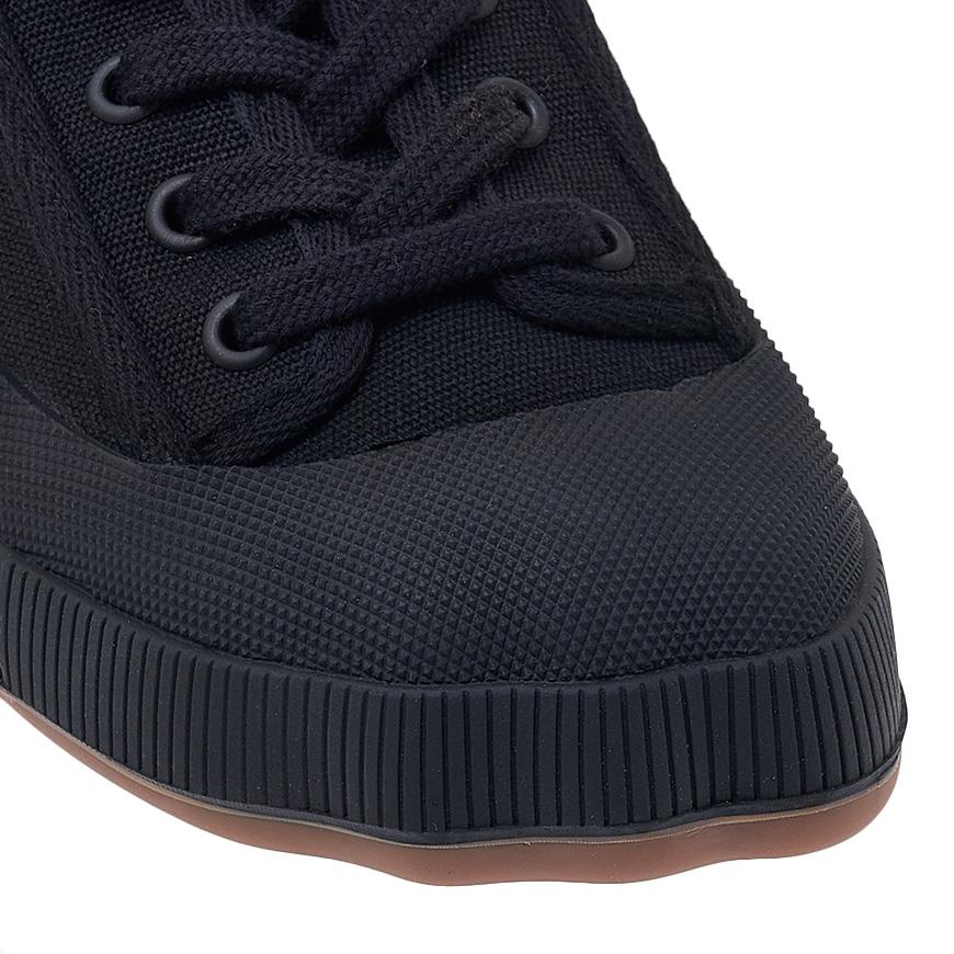 Vivienne Westwood Men’s Animal Gym Low Top Sneakers Black