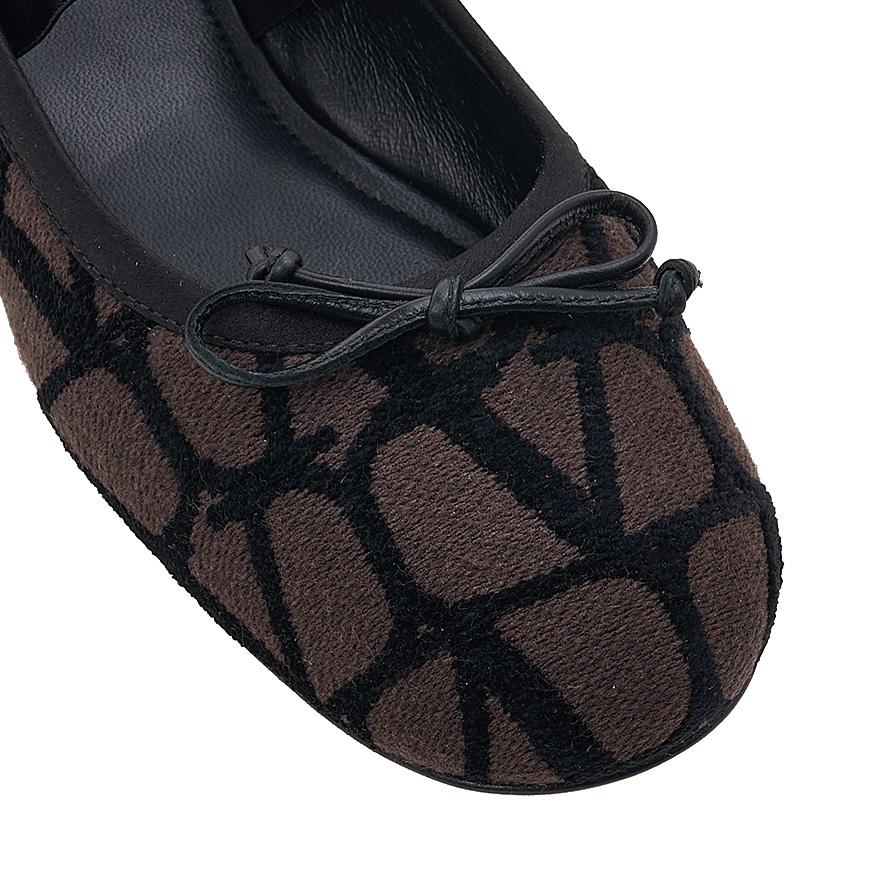 VALENTINO Garavani Women’s Iconography Flat Shoes Black Leather