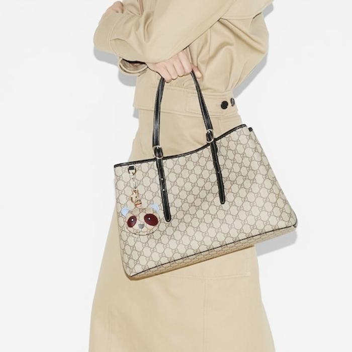 GUCCI GG Emblem Medium Tote Shoulder Bag 815213 FAD6L 9741