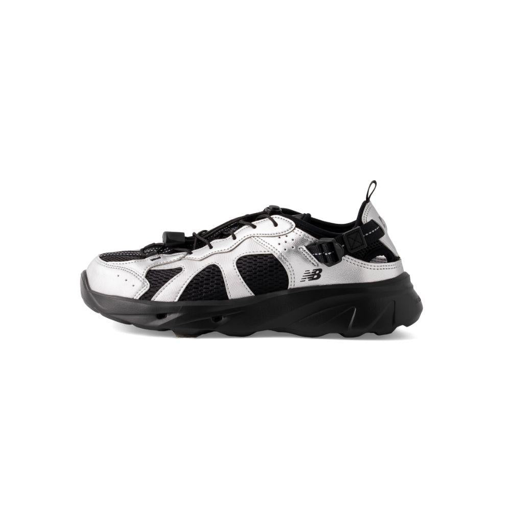 New Balance Silver CAVE Sandals Low-Top Sneakers