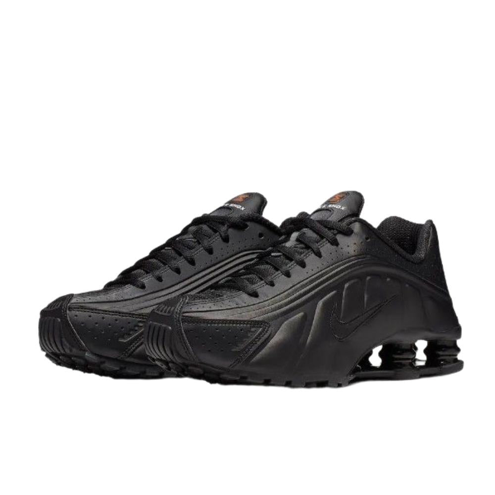 Nike Shox R4 Black Low Top Sneakers