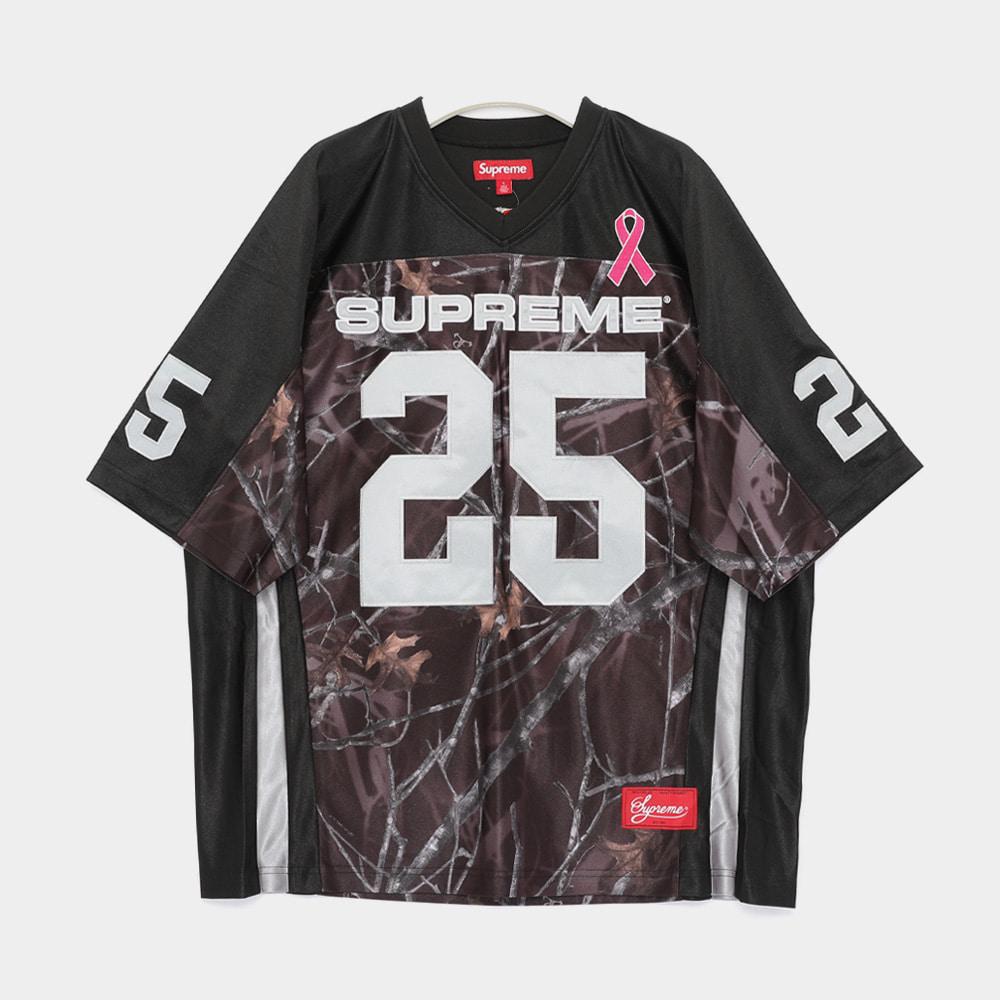 Supreme Patch Logo Breast Cancer Awareness Football Jersey T-Shirt Bla FW25 KN26