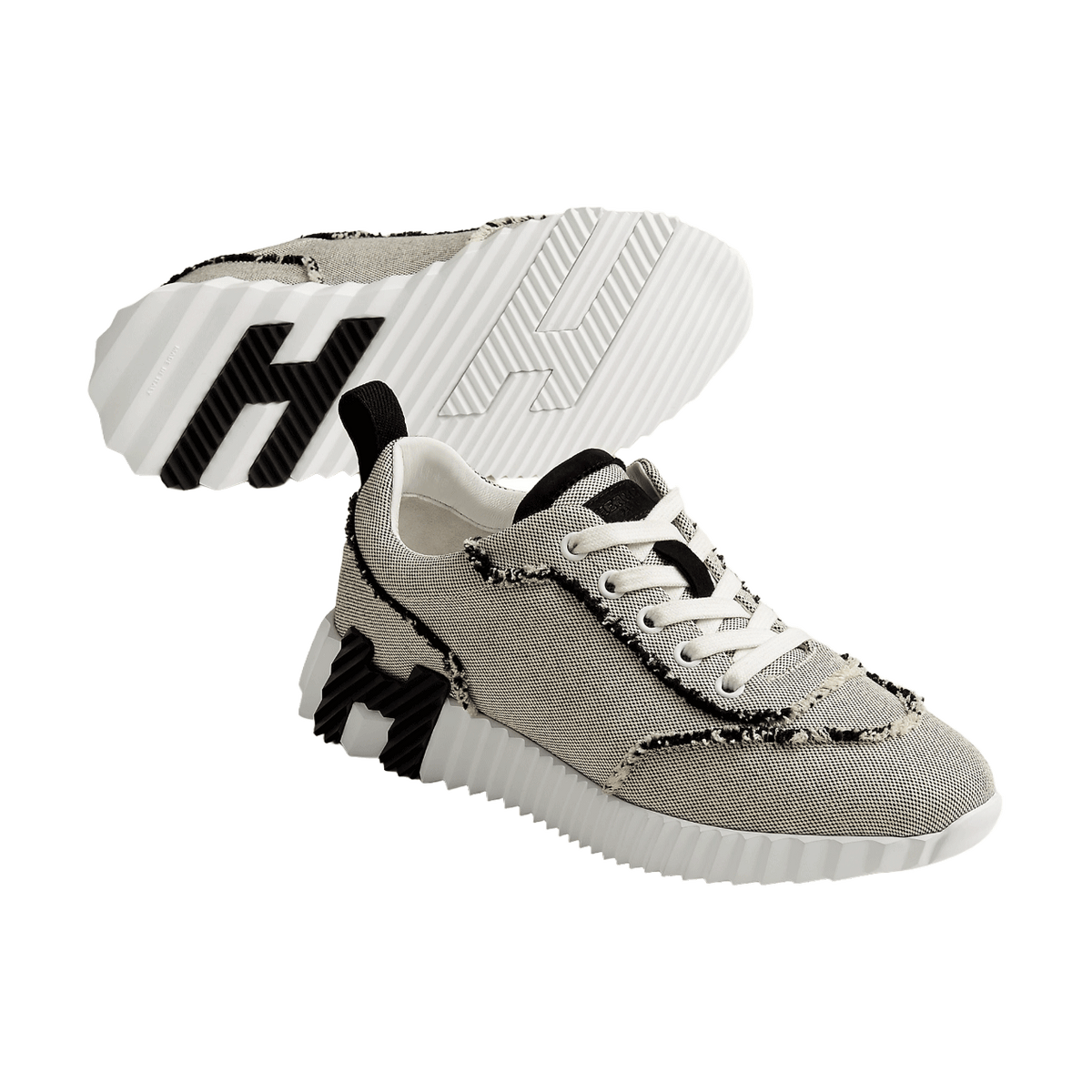 HERMES Noir Bouncing Low Top Sneakers Unisex