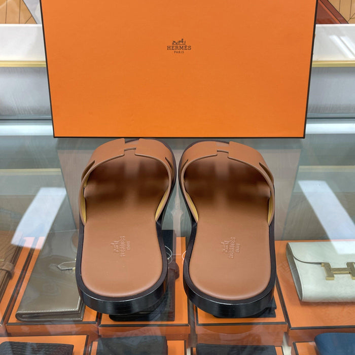 HERMES Izmir Slippers Gold Leather Men’s Slides H041141