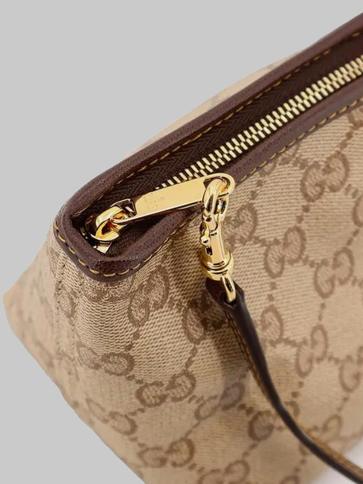 GUCCI Leather Shoulder Bag Brown