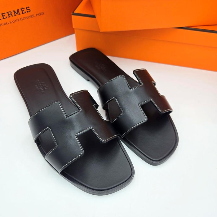 HERMES Oran Black Leather Women’s Sandals