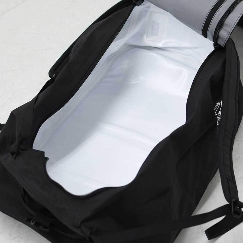 ARC`TERYX Black Duffel Carry-On 40L Backpack ABQSU07469 BLK