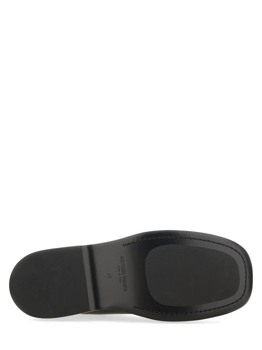 Bottega Veneta Black Leather Chelsea Boots for Men