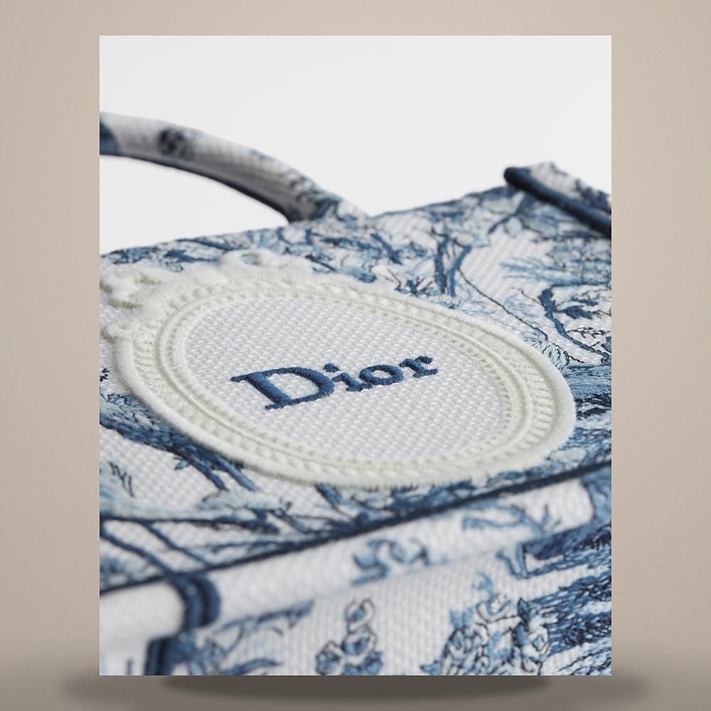 DIOR Blue Toile de Jouy Floral Embroidered Mini Book Tote Strap B S5584PEQM M928