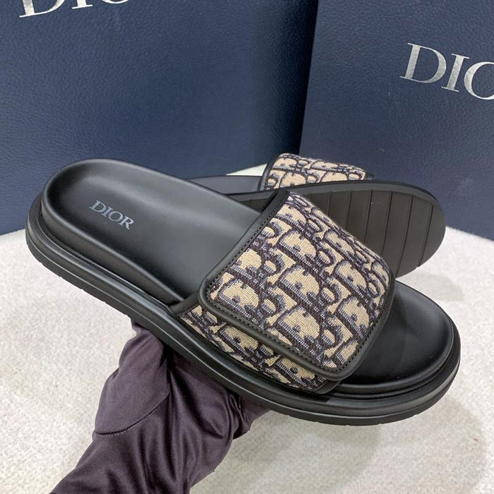 DIOR Men’s Oblique Jacquard Aqua Sandal Beige Black