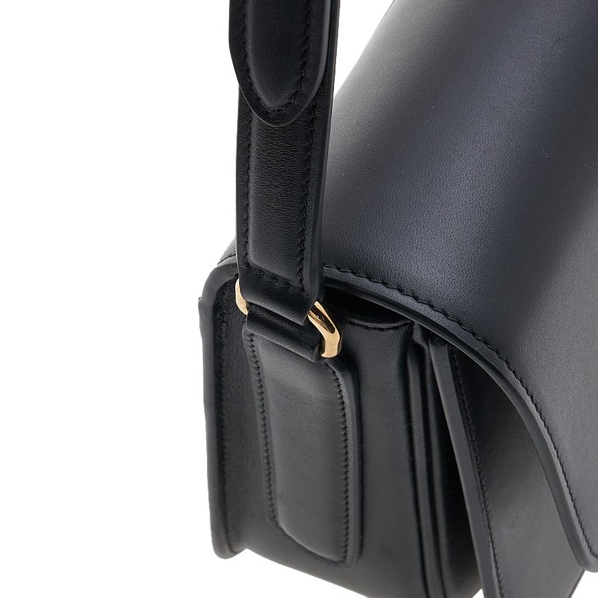Ferragamo Trapezio Leather Shoulder Bag for Women 21 2915 NERO 0759127