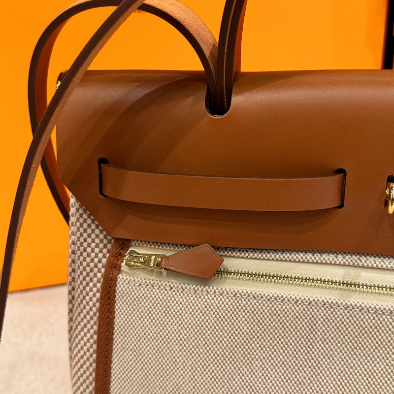 HERMES Herbag 31 Beige Canvas Hunter Leather Shoulder Bag Gold-Tone