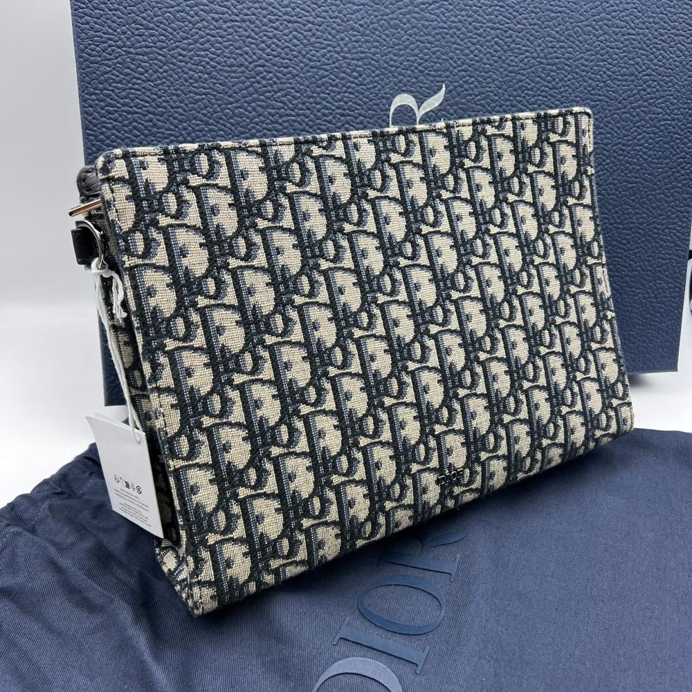 DIOR Beige Black Oblique A5 Triangle Pouch Men’s Clutch Bag 2ESCA483YKY H05E