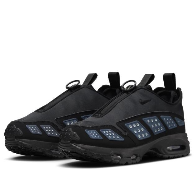Nike Air Max SNDR Black Silver Women’s Low-Top Sneakers