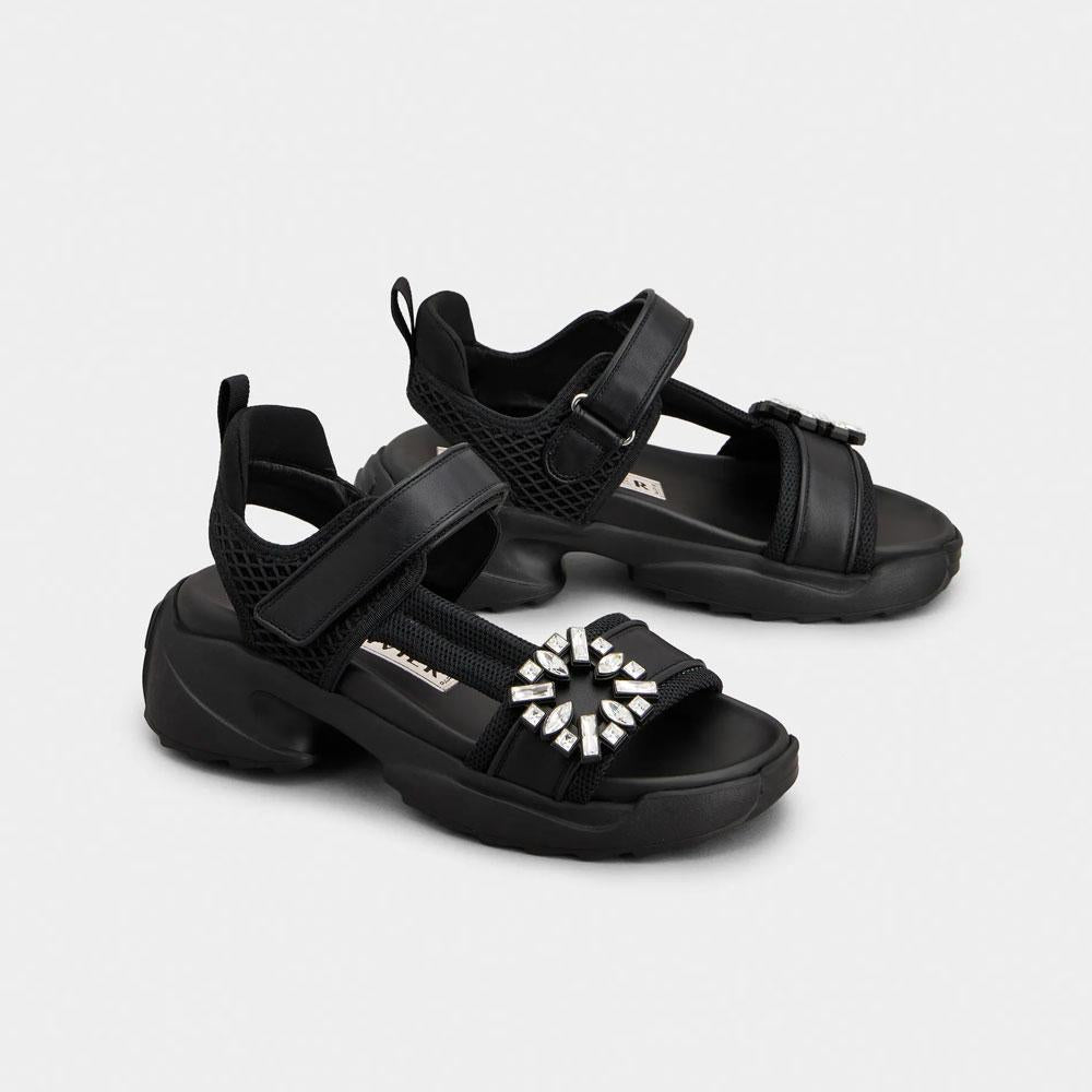 Roger Vivier Black Viv’ Run Sandals RVW 80044270 V4CB999