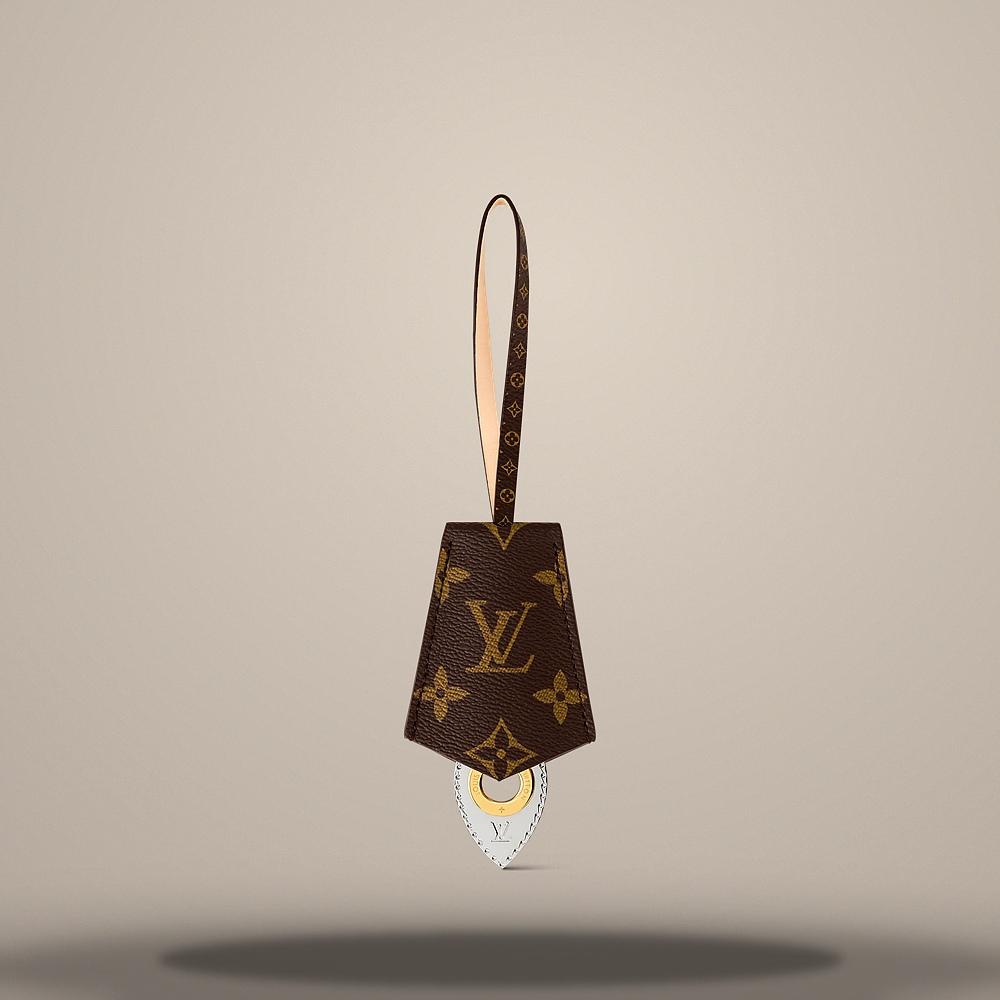 Louis Vuitton Monogram Leather Cles Key Charm Keyring M03448