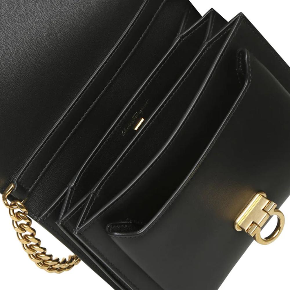 Ferragamo Gancini Trifolio Flap Shoulder Bag 21 I163 0730349