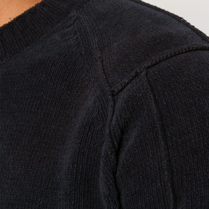 CP Company Lens Patch Round Neck Knit Sweater for Men 07CMKN072A