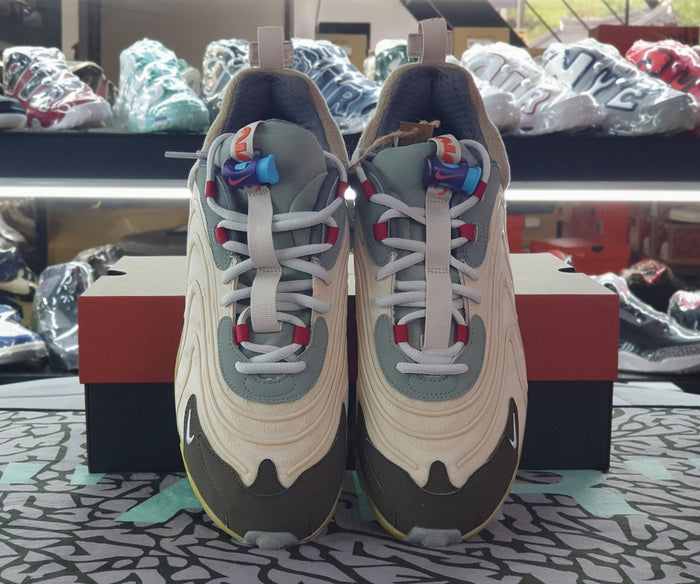 Nike Travis Scott Air Max 270 React Cactus Trail Low-Top Sneakers