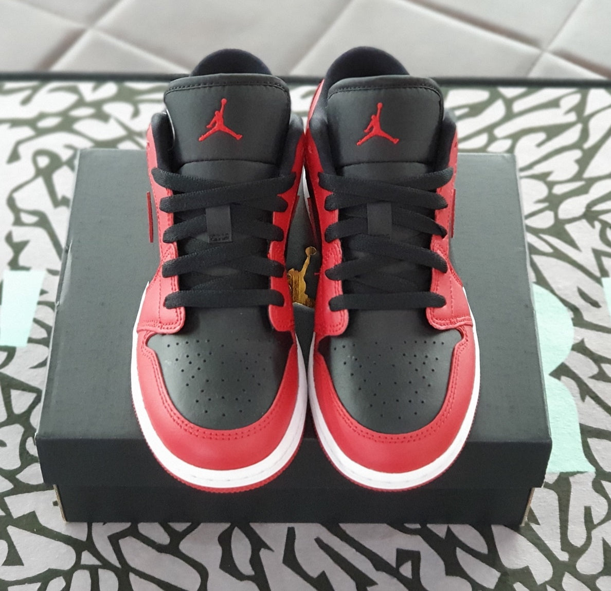 Air Jordan 1 Low Bred Varsity Red Womens Sneakers 553558 606