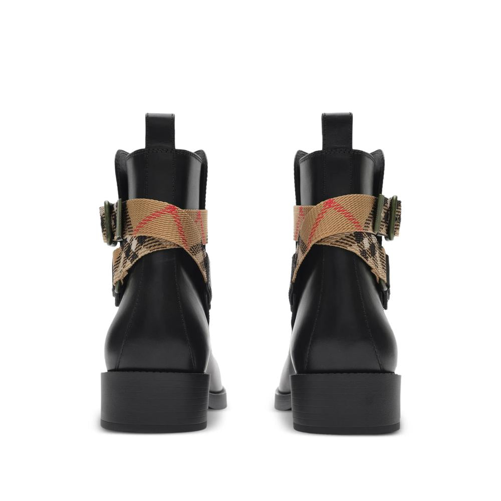 BURBERRY Black Leather Huntley Ankle Boots