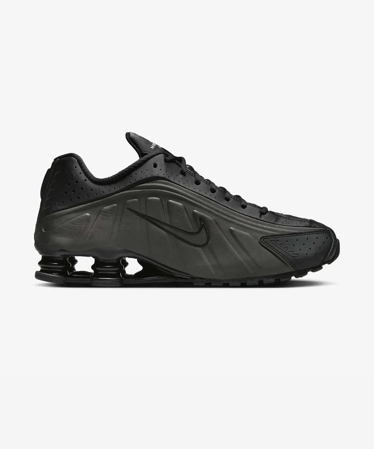 Nike Shox R4 Black Bright Crimson Low-Top Sneakers HQ1988 001