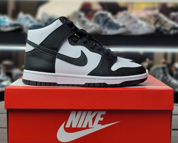 Nike Black/White Dunk High Unisex High-Top Sneakers