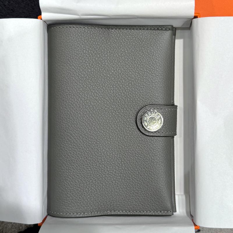 HERMES Dark Gray Passport Holder Wallet Palladium Hardware Unisex