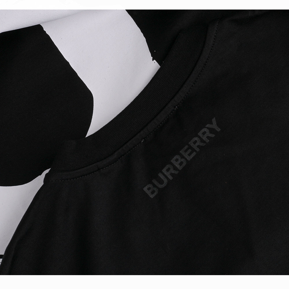 BURBERRY Unisex Oversized Short-Sleeve T-Shirt 8037302