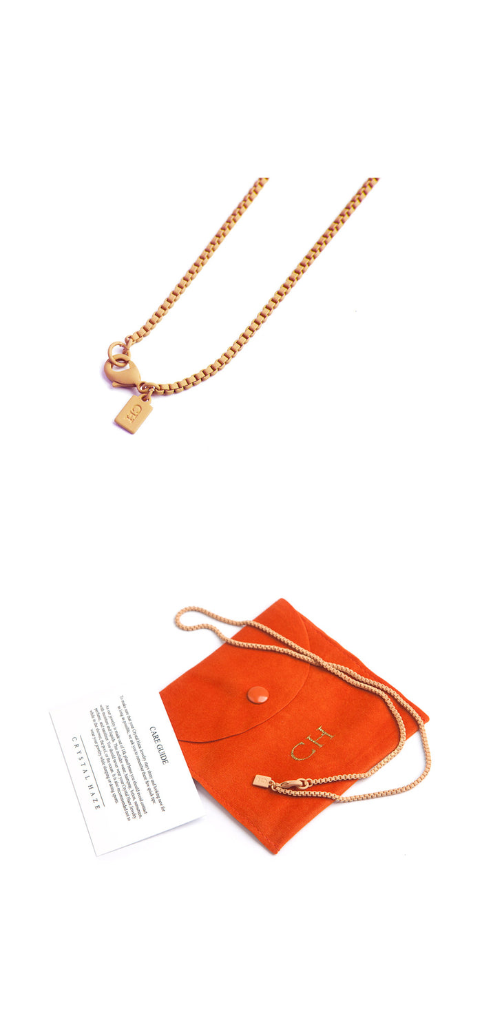 CRYSTAL HAZE Plastalina Chain Necklace Salt Caramel