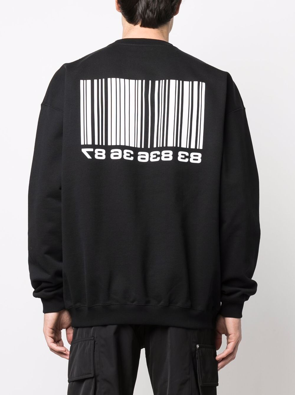 Vetements VTMNTS Barcode Print Black Crewneck Sweatshirt VL12TR100B 1606