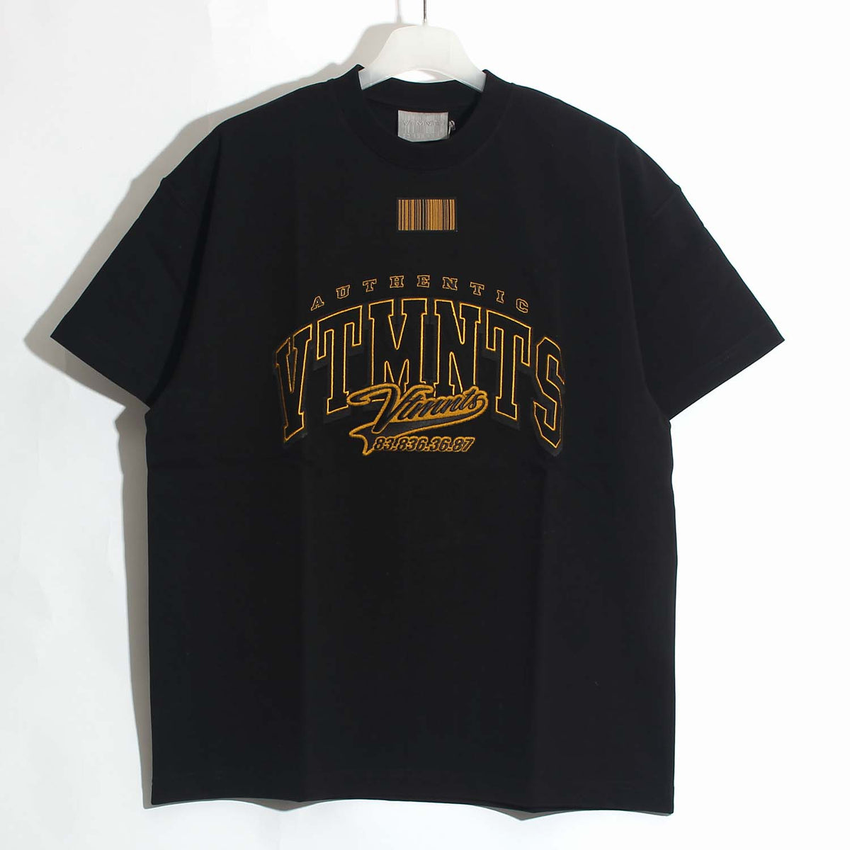 Vetements Men's VTMNTS Embroidered Logo Black T-Shirt VL12TR180B 1612