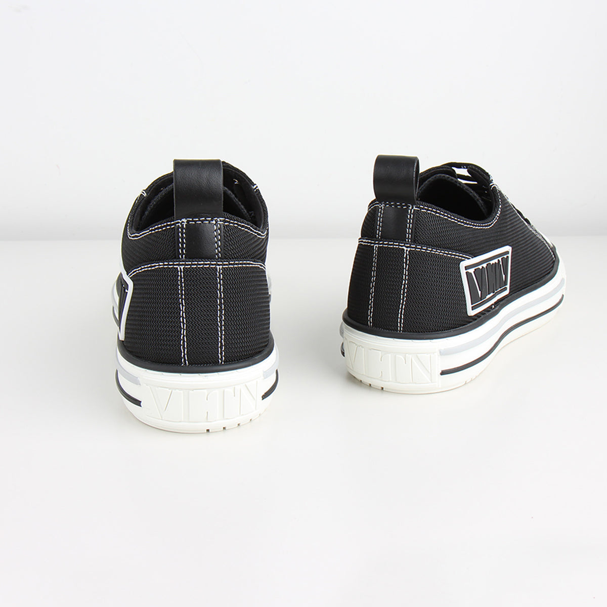 VALENTINO Giggies Men's Low Top Sneakers White Black XY2S0D57MBU