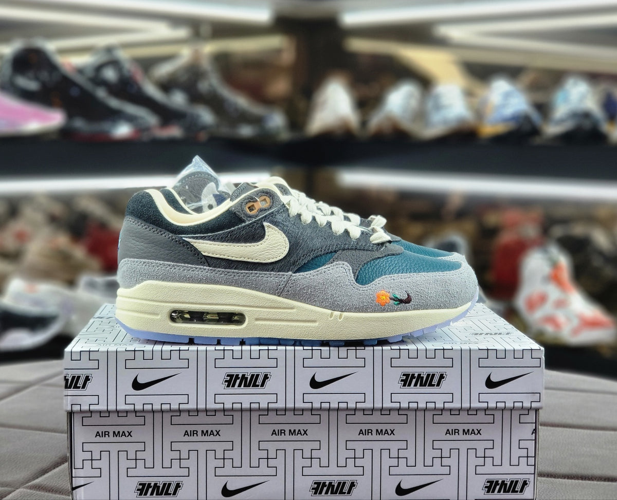 Nike Kasina x Air Max 1 Mandarin Duck Particle Grey Low-Top Sneakers