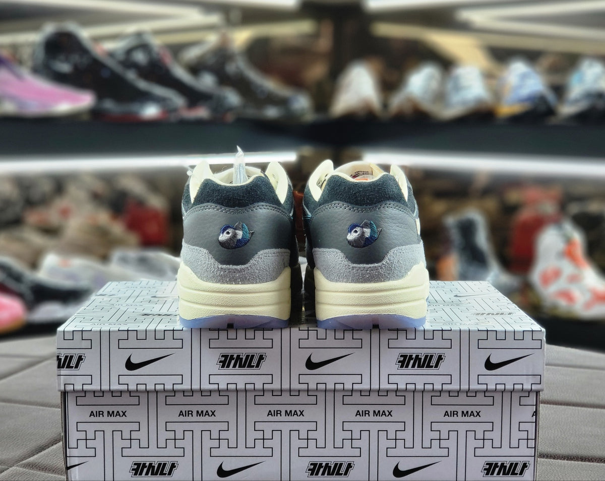 Nike Kasina x Air Max 1 Mandarin Duck Particle Grey Low-Top Sneakers