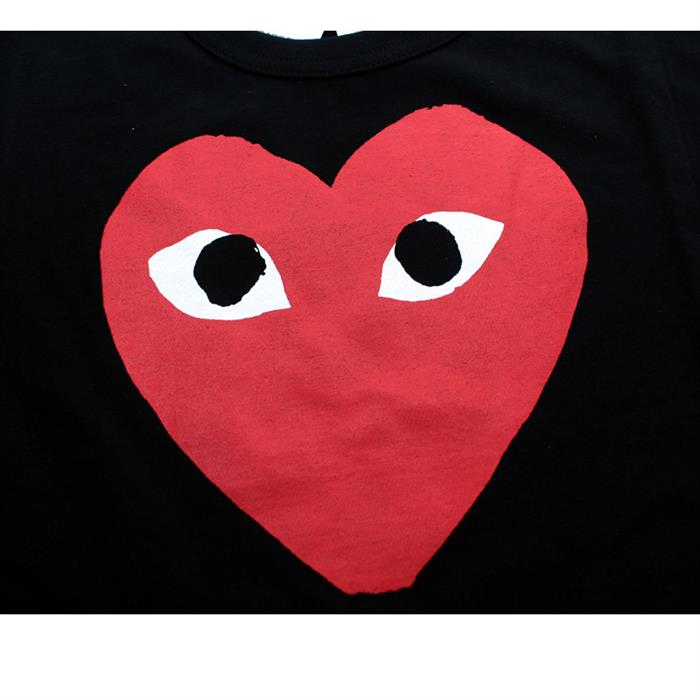 Comme des Garcons Men's Red Heart Logo Print Black T-Shirt AZ T112