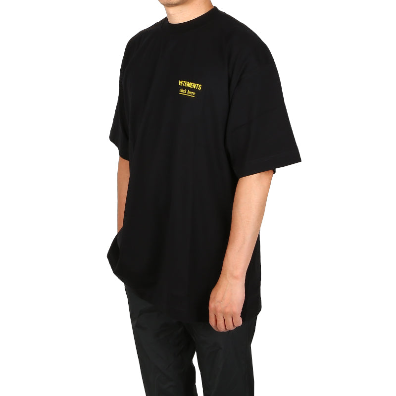 Vetements Men's Chest Logo Print Short Sleeve T-Shirt Black UA53TR110B 1610