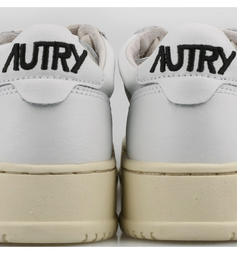 AUTRY Lettering Low-Top Sneakers Women’s White Leather