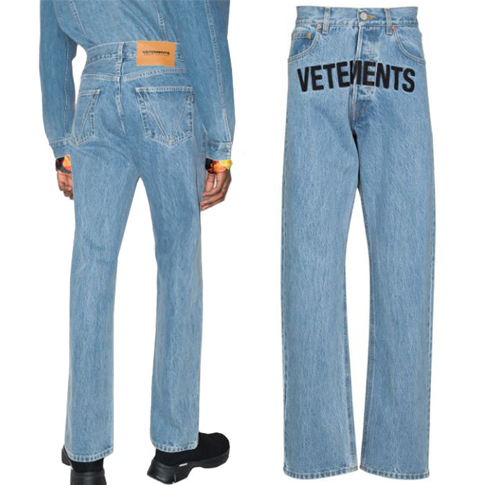 Vetements Men's Logo Magic Fit Denim Jeans ME52PA500N