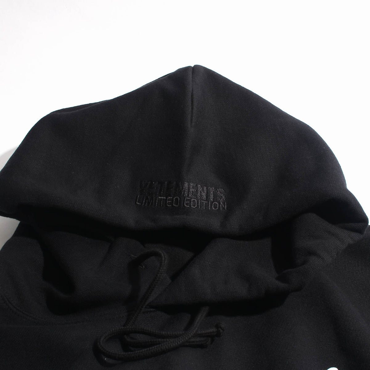 Vetements Oversized Sweet Logo Black Hoodie UA53HD320B