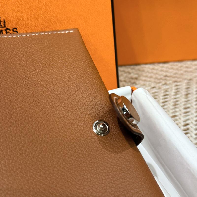 HERMES Epsom Calfskin Brown Passport Wallet Unisex Accessory