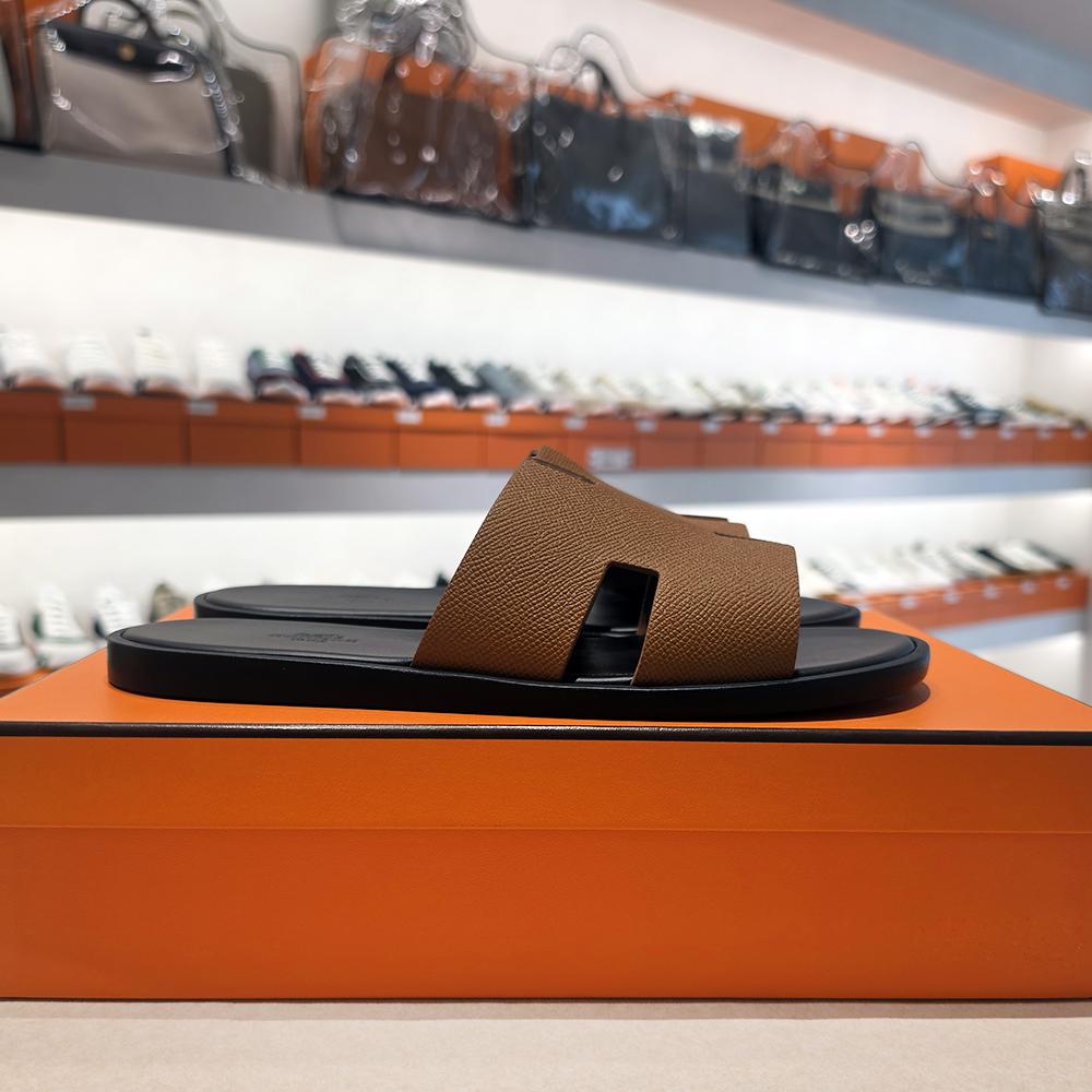 HERMES Men’s Izmir Brown Black Leather Slide Sandals