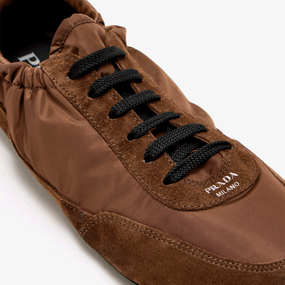 PRADA Men’s Brown Low-Top Sneakers 2EG479